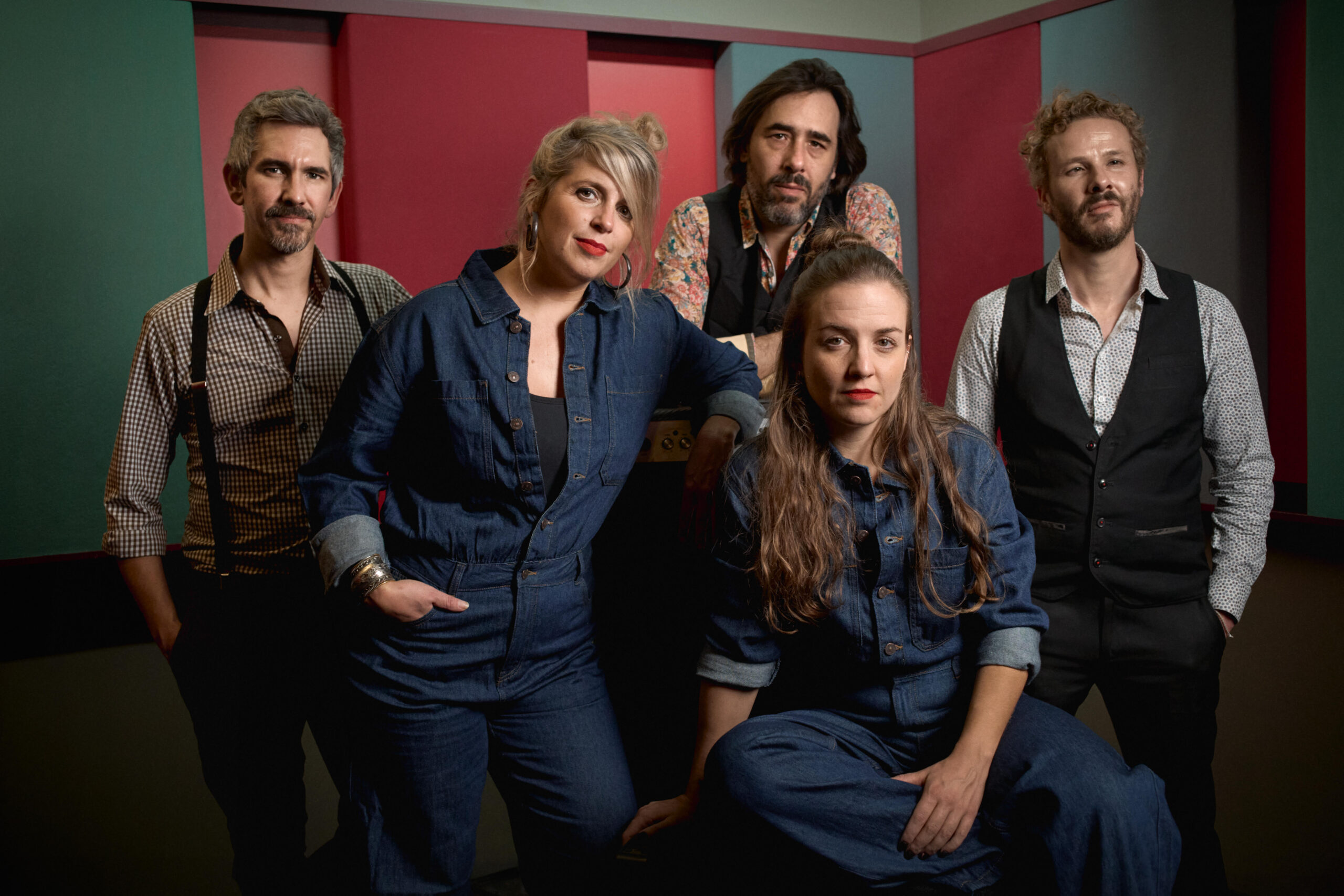 a formation RHYTHM HAND BLUES qui vous séduira par son BLUES engagé, vibrant et inclusif